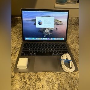 Macbook Air 2020 Core i3.